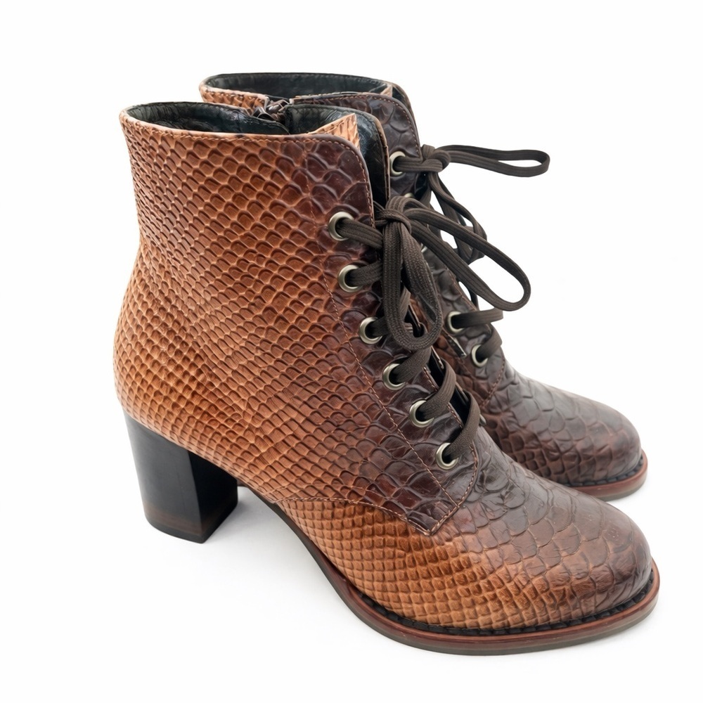 Zinda Snake Skin Booties Sz 36 NWT